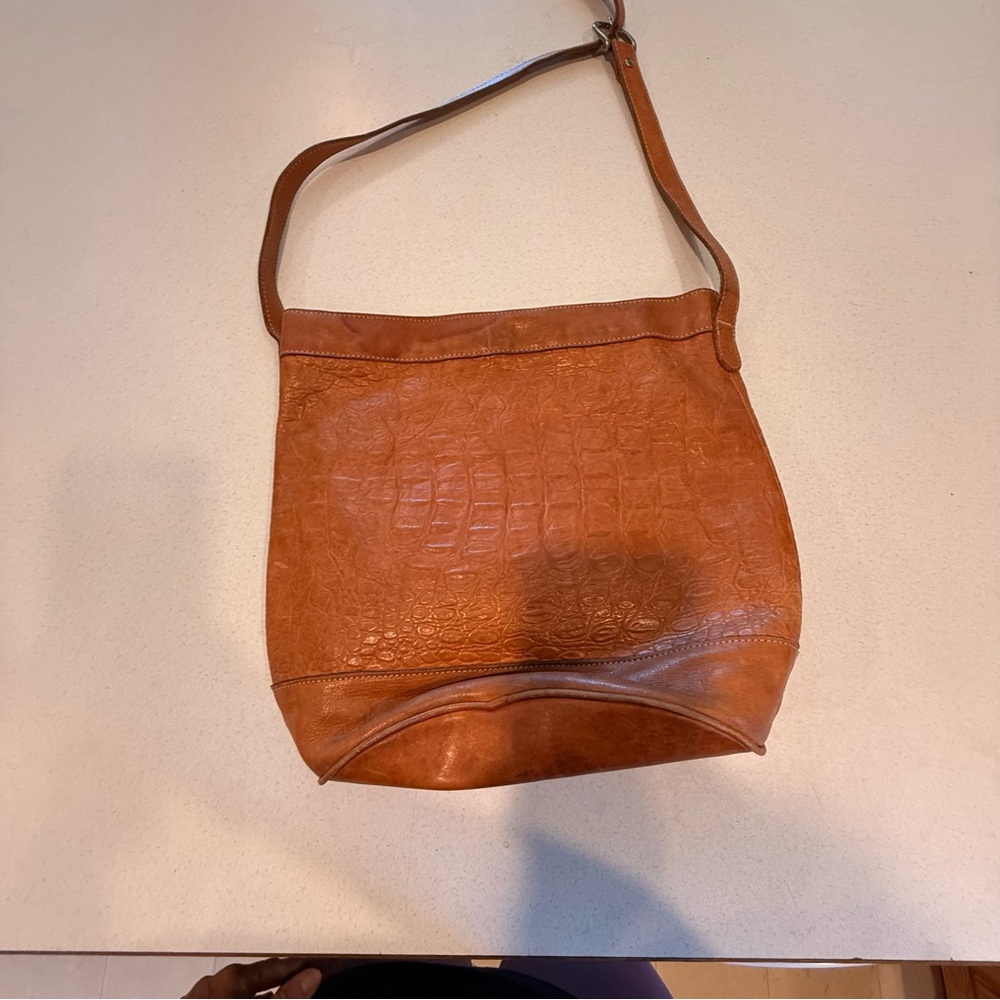 Unisa Elegant Tan Croc-Embossed Shoulder Bag